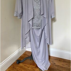 Mother of the Bride/Groom size 14 pant suit.